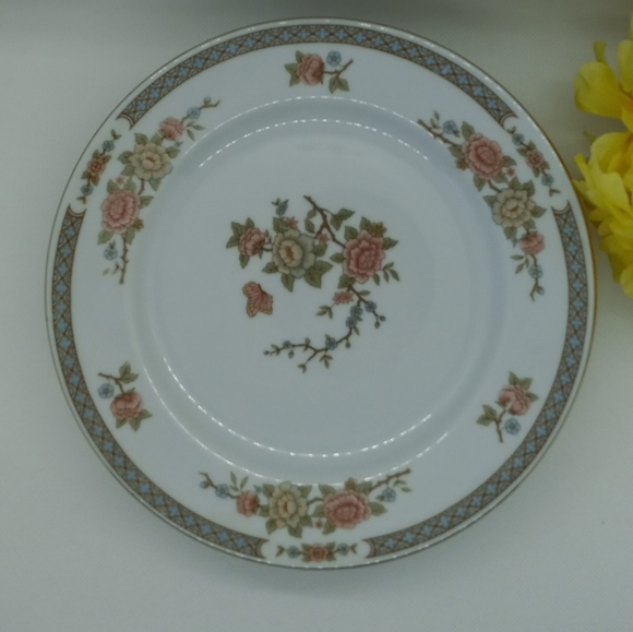 Fairfield Salad Plates - Picture 3 of 6